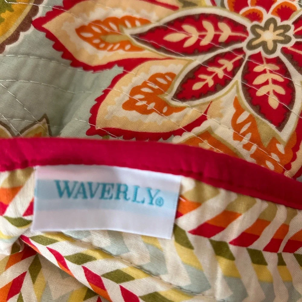 Waverly Charismatic Quilted Floral Paisley XL King Size Pillow Shams Set Of 2